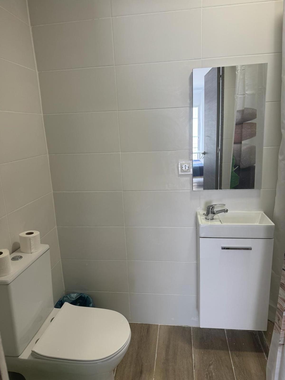 Apartamentos Aeropuerto Valencia Manises Exteriör bild
